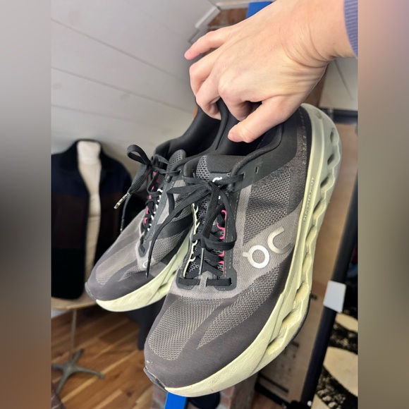 On Cloud Cloudsurfer Next Sneakers - Picture 2 of 6